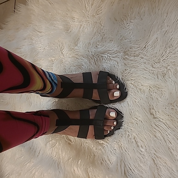 Shoes - Black summer sandals.